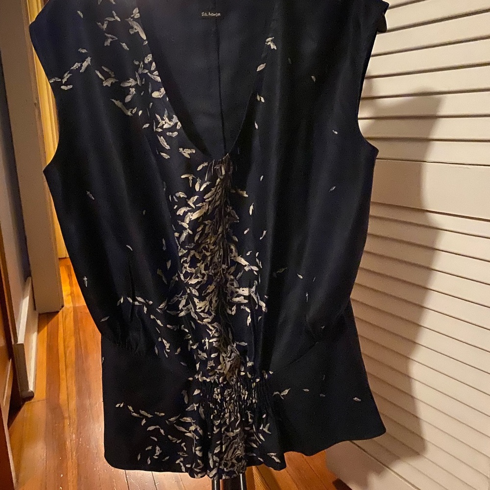 Stunning navy blue sleeveless blouse